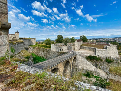 Du renfort à la citadelle